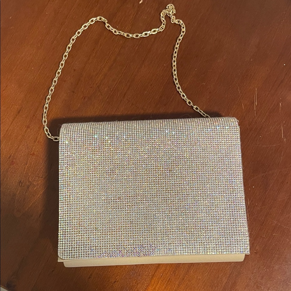 Elegant Gold Rhinestone Clutch